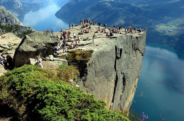 Preachers-Rock-Preikestolen-Norway
