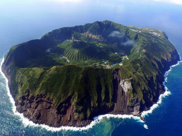 Aogashima-volcano-Japan