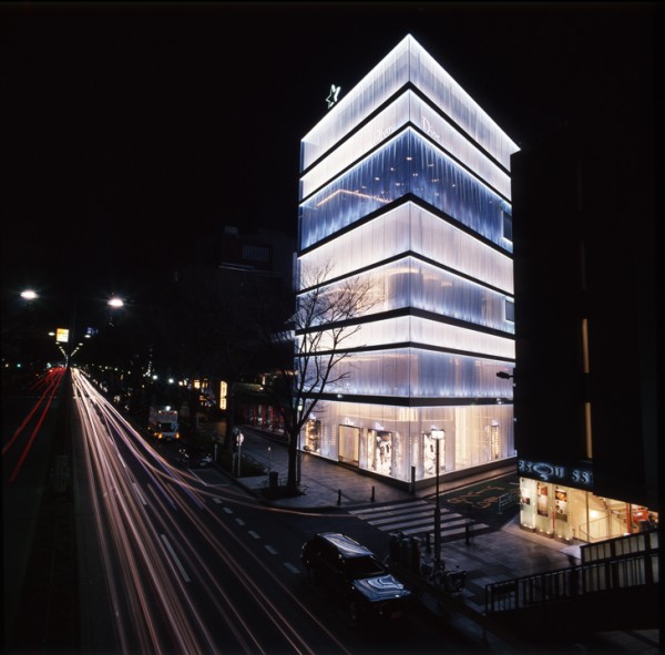 Christian Dior Store Omotesando Tokyo 600x591 Top 15 Most Beautiful Buildings Around The World