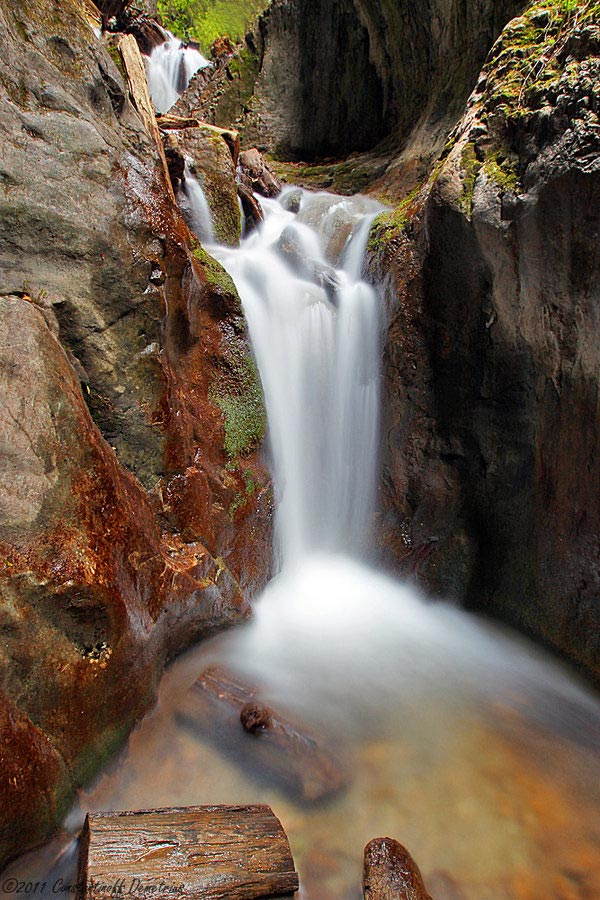 http://www.youramazingplaces.com/wp-content/uploads/2013/04/Somewhere-in-Romania.jpg