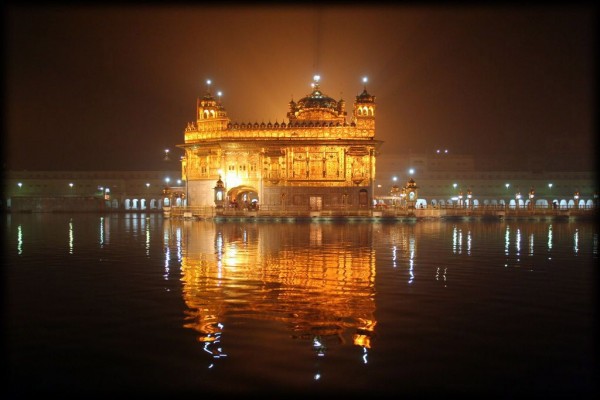 The Golden Temple Amritsar India Top 15 Most Beautiful Buildings Around The World