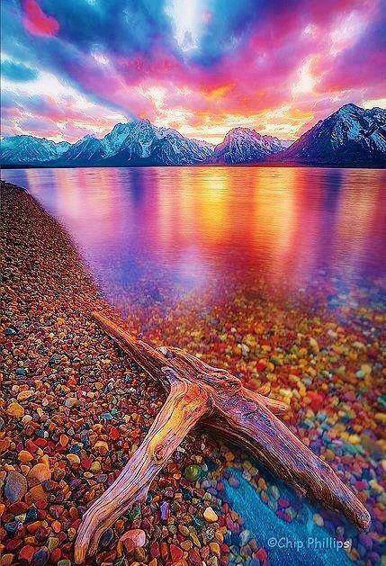 Jakson-lake-in-Grand-Teton-National-Park-Wyoming-USA.jpg