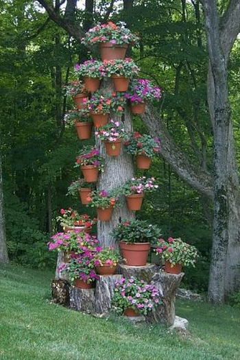 18 Ideas How to Decorate Your Garden - YourAmazingPlaces.com
