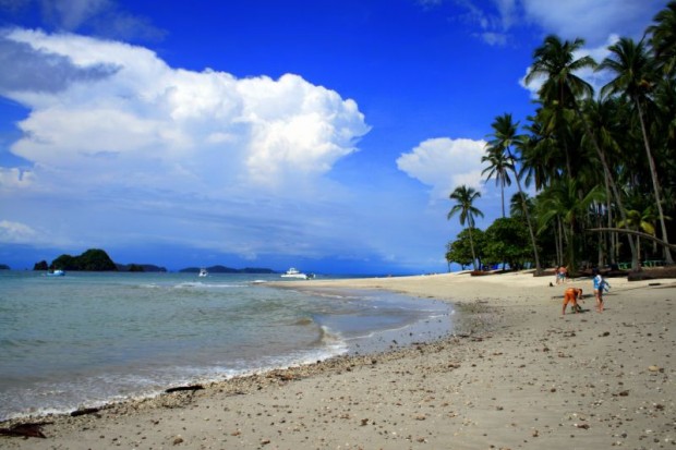  Costa Rica beach 