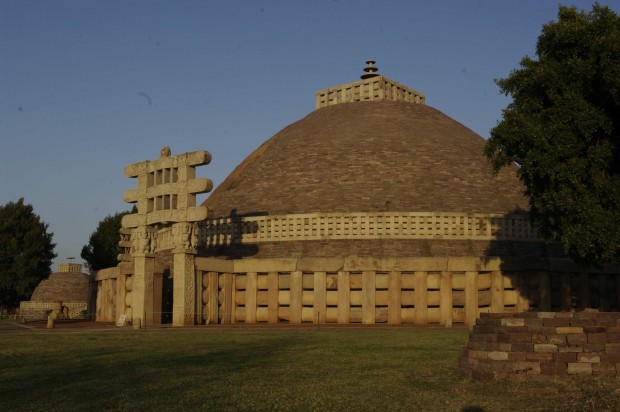  Sanchi Stupa, Madhya Pradesh, India 