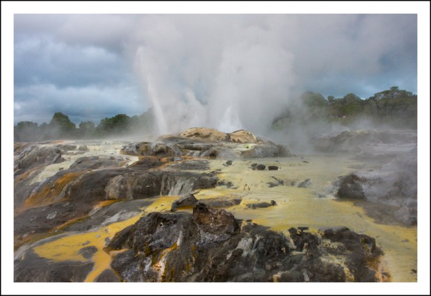 Zona geotermal enRotorua, Nueva Zealanda / Geothermal area in R