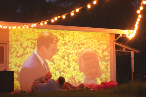  backyard outdoor movie 