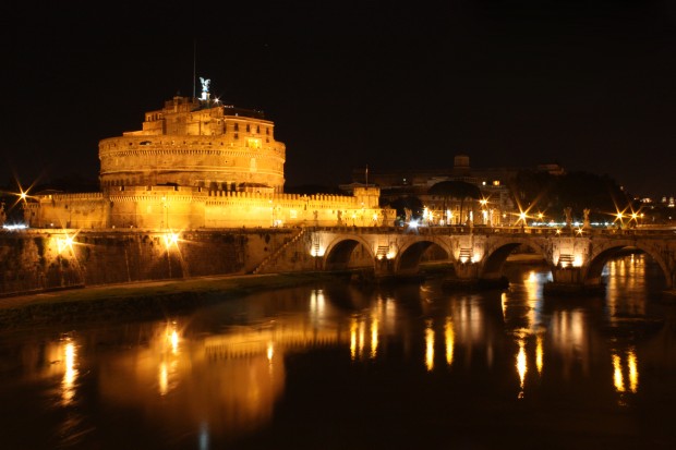 Castel Sant'Angelo and the Tiber at night_credits_jac opo