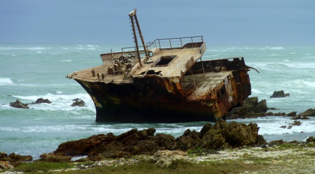 Shipwreck - Trawler Meisho Maru No. 38, west of the Cape Agulhas Lighthouse, South Africa 