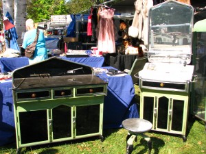 Brimfield Antiques Show, Massachusetts Antique Market