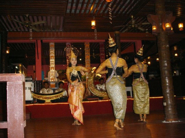 Thai Dancer, Imperial Boat Houze Hotel, Choeng Mon, Koh Samui
