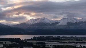 Te_Anau_and_Murchison_Mountains