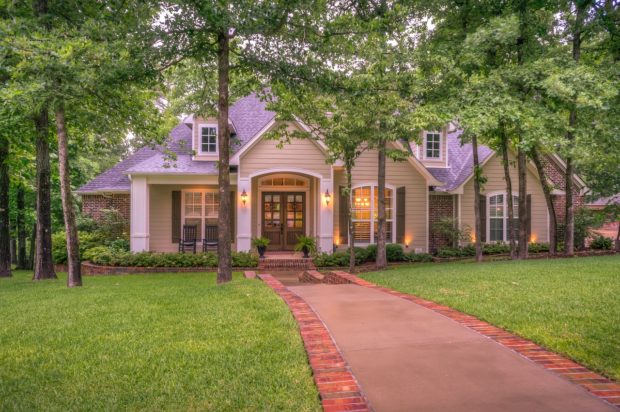 4 Ways to Boost Your Home's Curb Appeal