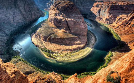 Horseshoe-Bend-on-the-Colorado-River 40 Incredible Photos of Breathtaking Places