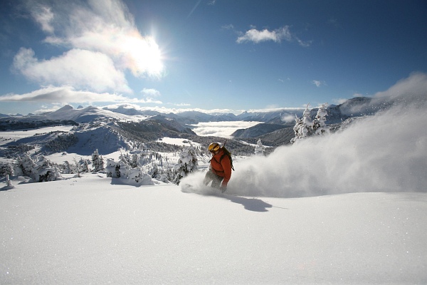 The Best Snowboard and Ski Resorts in USA & Canada