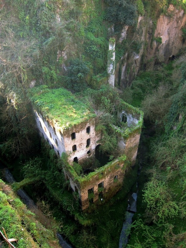 34 Abandoned But Beautiful Places