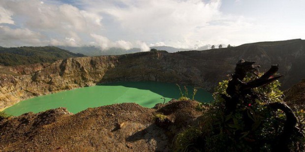 Mysterious Colored Volcanic Crater Lakes in Indonesia (Kelimutu Colored Lakes)