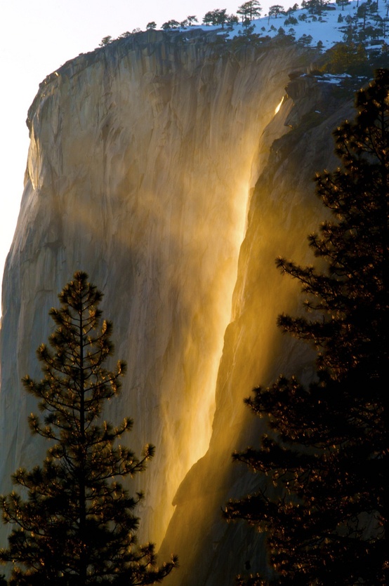 Horsetail-Falls-Yosemite-National-Park-CA