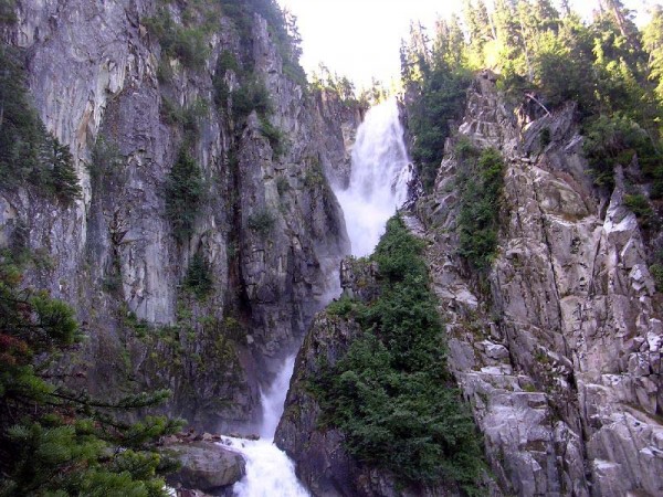 depot-creek-falls 104 World’s Most Famous And Amazing Waterfalls - part 1