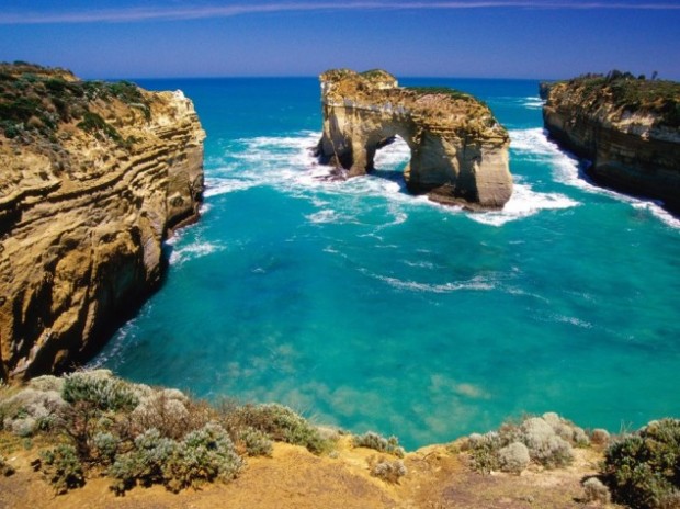 Port-Campbell-National-Park-–-Melbourne-–-Victoria-Australia-620x464 13 Striking Places You Must See