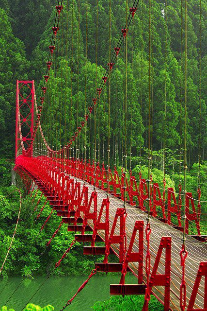 Puente-Rojo-Aridagawacho-Japón 50 Astonishing Photos of Marvelous Places Around the World, That You Must Visit (Part 1)