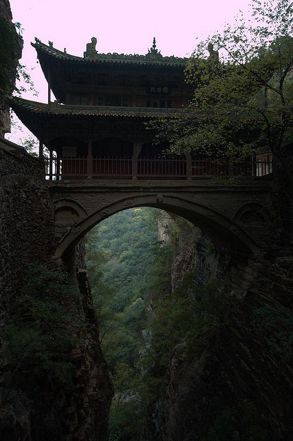 Hanging-Palace-Cangyan-Shan-China 101 Most Magnificent Places Made by Nature or Touched by a Man Hand (part 3)