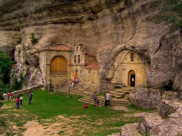 San-Bernabé-Sanctuary-Ojo-Guareña-near-Burgos-Spain-620x465 11 Astonishing Photos Of Places That You Gonna Love