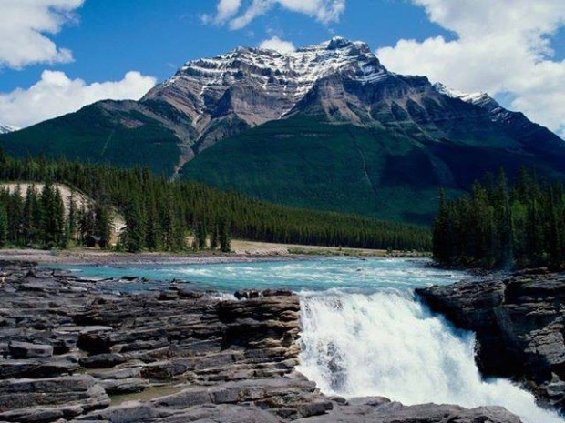 Jasper-National-Park-Alberta-Canada-620x465 12 Wonderful Photos of Enchanted Nature