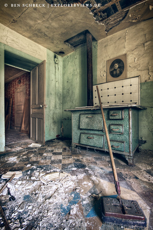 The Variety of Urban Decay Photography - 14 Amazing Photos