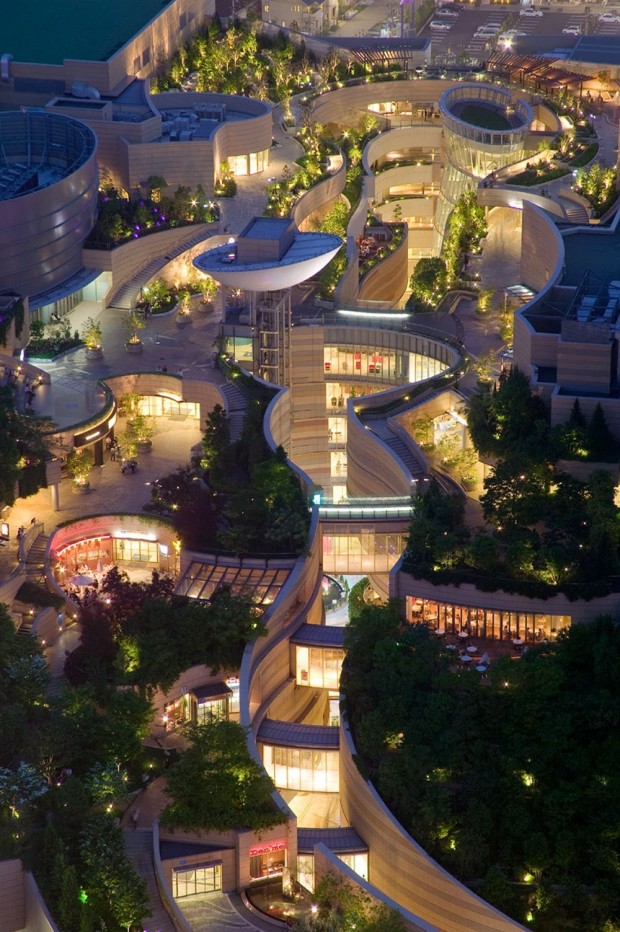 Namba-Parks-Osaka-Japan1-620x932 11 Top Destinations To Escape From Reality