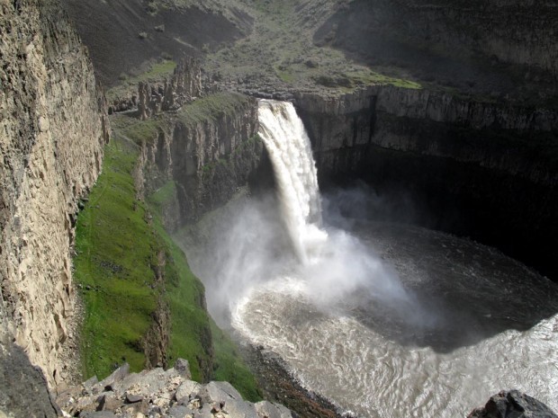 104 World’s Most Famous And Amazing Waterfalls – part 3
