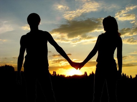couple-picture 9 Tips for Visiting Saudi Arabia