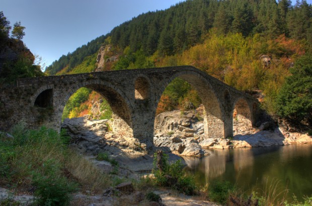Devils-bridge-near-Bulgarian-village-Ardino-620x410 8 HDR Photos of Different Places in Bulgaria