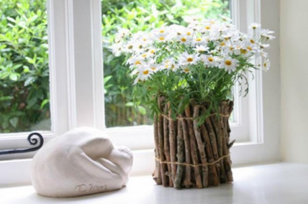 10 Amazing Low Budget DIY  Flower Pots For Your Backyard