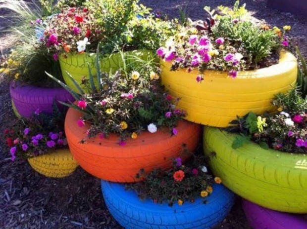 10 Amazing Low Budget DIY  Flower Pots For Your Backyard