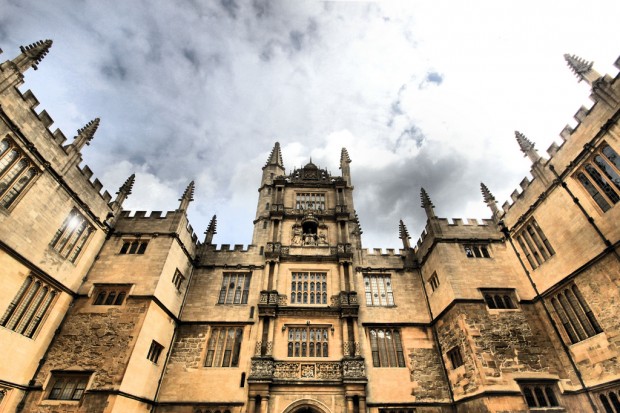 Schools-Quadrangle-Building-Old-Bodleian-Library-Oxford-620x413 9 Unique Universities Around the Globe