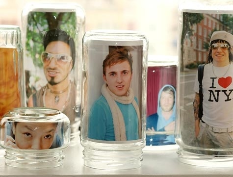 Use-Them-as-Picture-Frames 14 DIY Funny Things To Do With Mason Jars