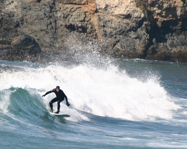 8 Thrilling Places for Surfing