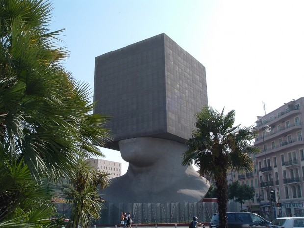 10 Strange Buildings that will Blow Your Mind