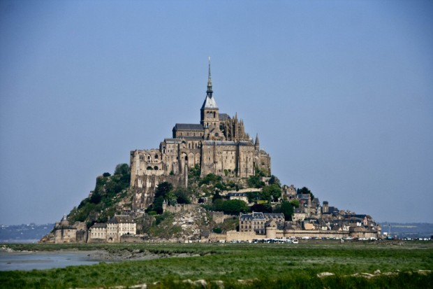 Mont-Saint-Michel-620x413 12 Photos of Most Beautiful Places In France