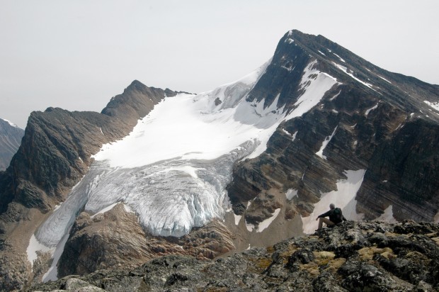 Hiker-and-Glacier-The-Ramparts-Jasper-National-Park-Canada-620x412 Connect With Nature in Jasper National Park