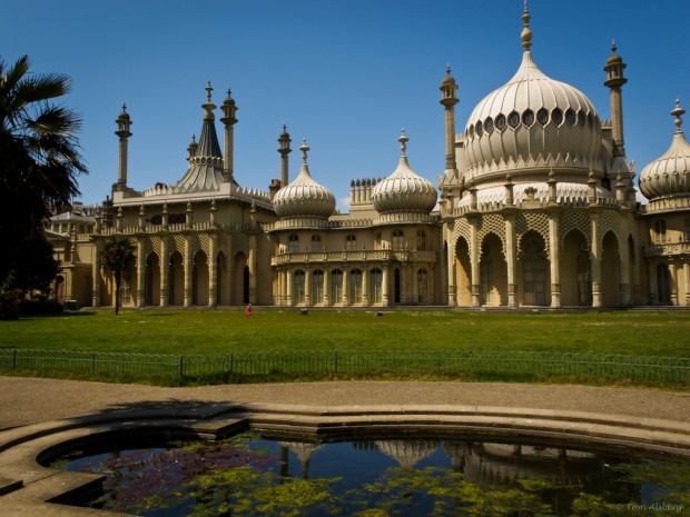 The-Royal-Pavillion-Brighton-620x465 8 of the Best Places in Britain