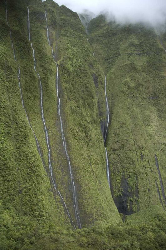 Wall of tears - Mount Waialeale in Hawaii