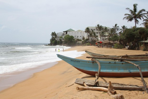 Dehiwala Mount Lavinia Beach To Visit In Sri Lanka