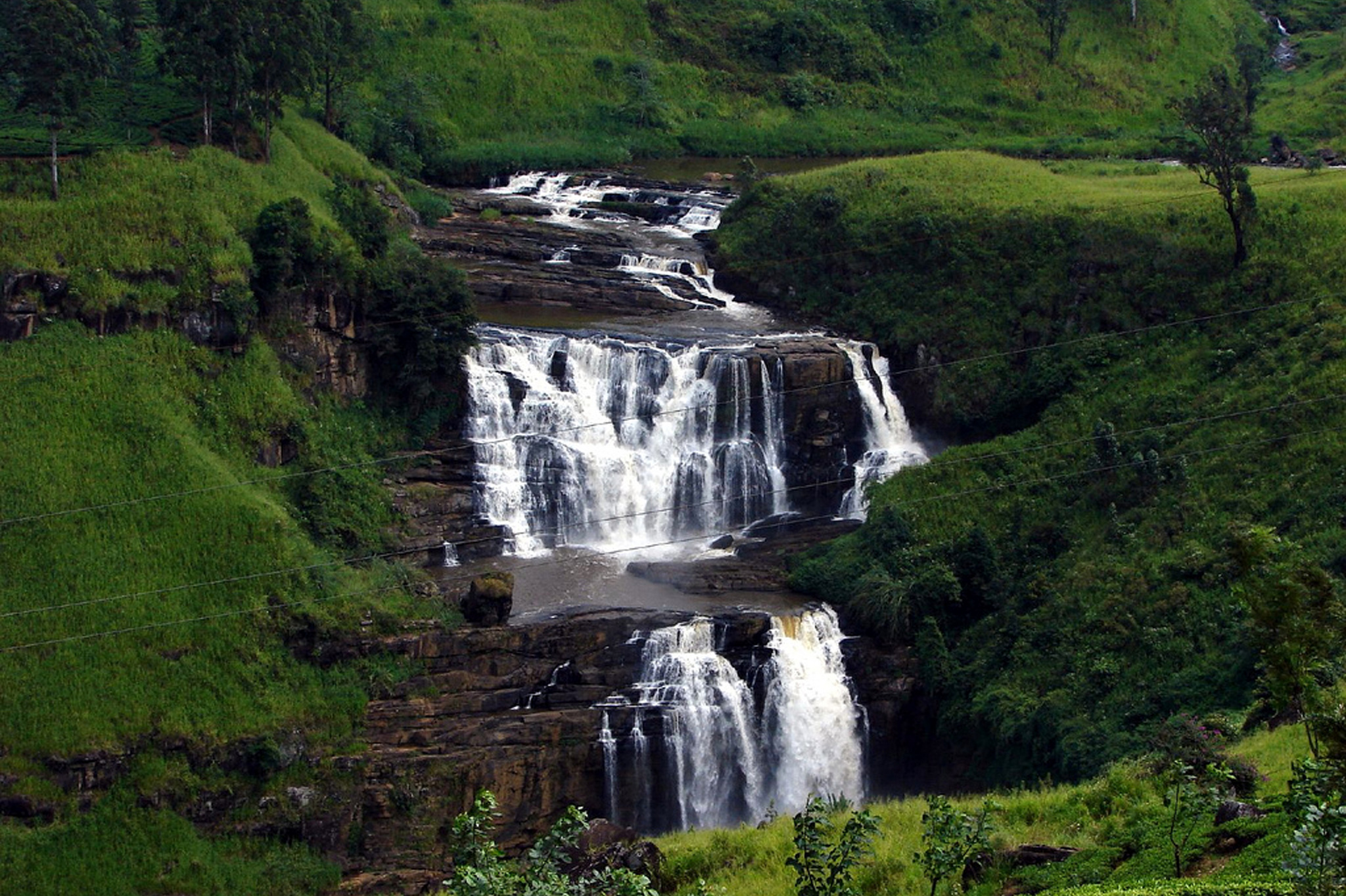 Чад великобритания шри ланка. Водопад Равана Шри Ланка. Водопад Рамбода. Нувара Элия водопады. Водопад сент-Клер.