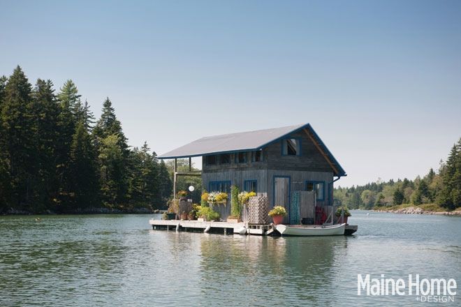 A Floating Home – A Real Heaven for a Couple from North Heaven, Maine