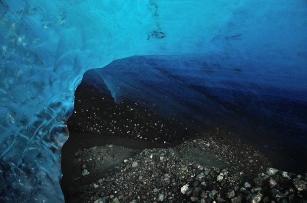 Glacier-Ice-Caves-Wrangell–St.-Elias-National-Park-and-Preserve-Alaska-620x411 Get Lost in the Beauty of Wrangell–St. Elias National Park and Preserve