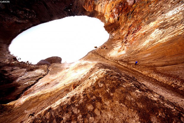 Discover World's Unusual Geothermal Lake, Viti
