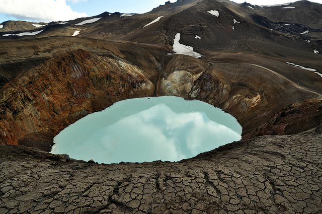 Discover World’s Unusual Geothermal Lake, Viti