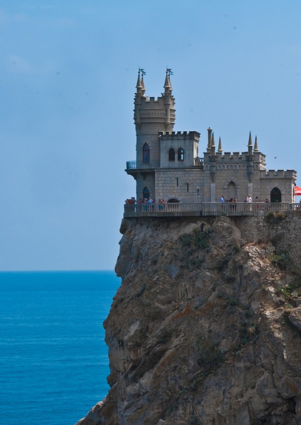 Explore Swallow's Nest, The Sea Castle